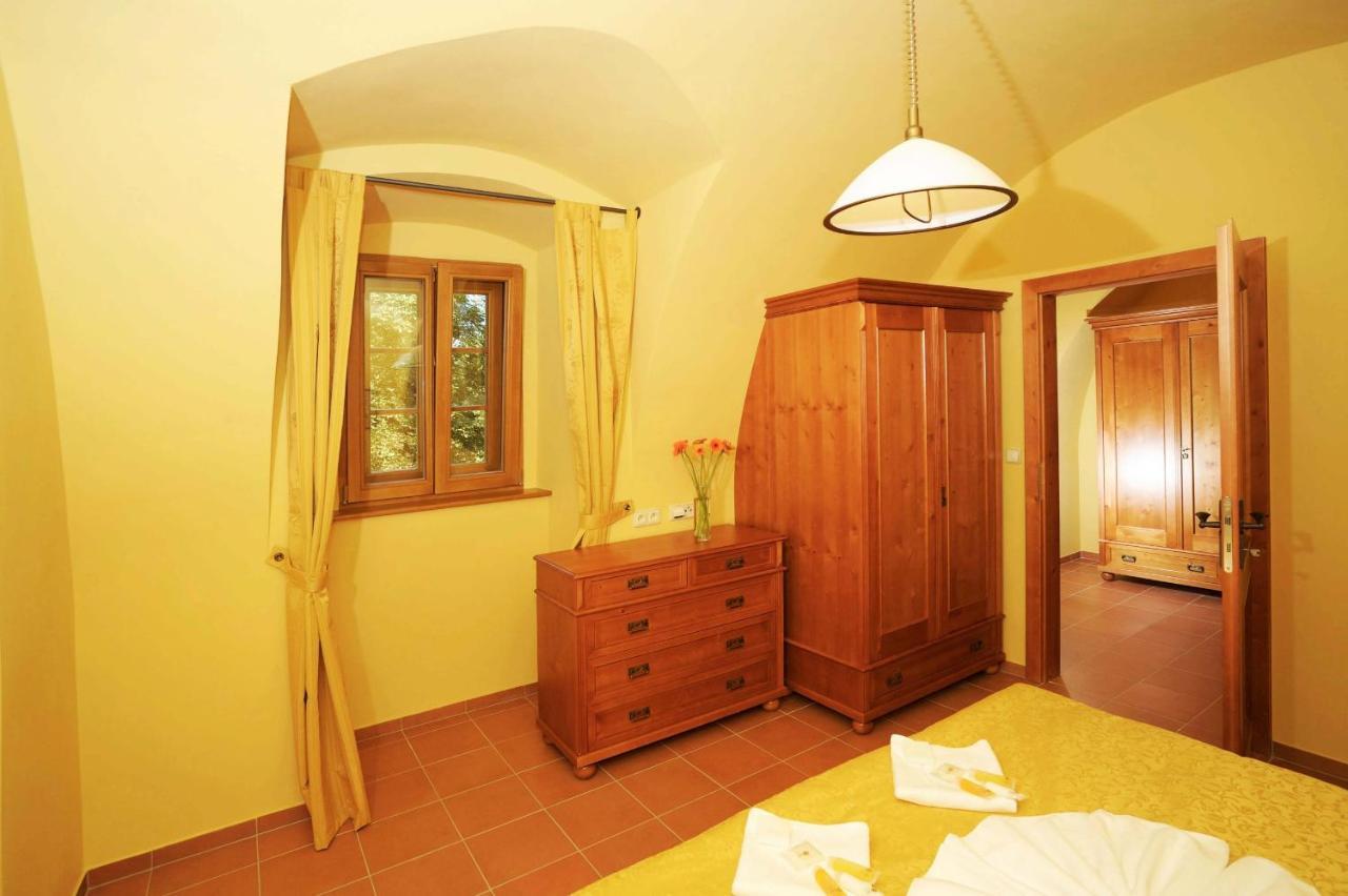 Hotel Kristin Hrádek Decin Esterno foto