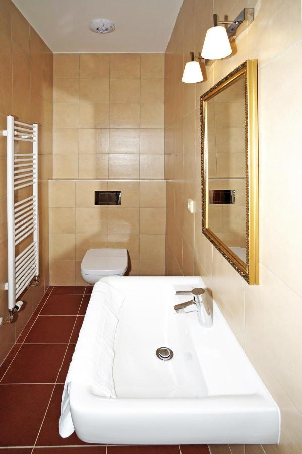 Hotel Kristin Hrádek Decin Esterno foto