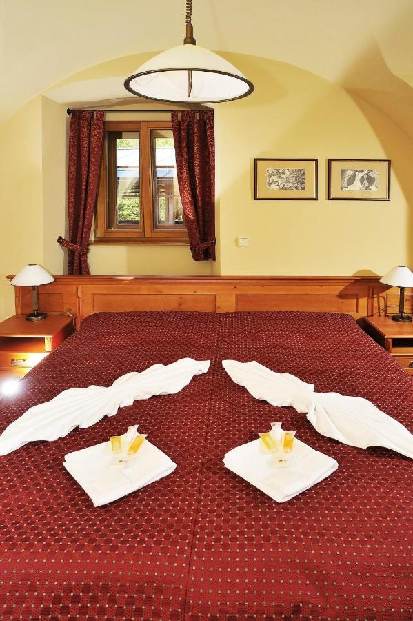 Hotel Kristin Hrádek Decin Esterno foto